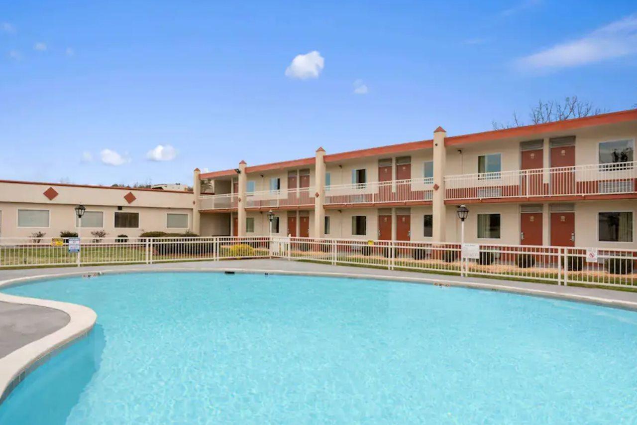 Days Inn By Wyndham Shelby Εξωτερικό φωτογραφία
