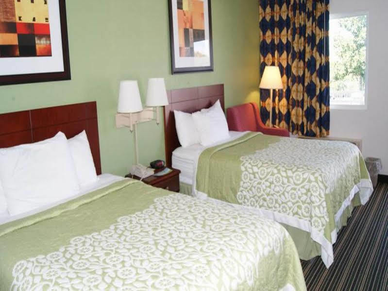 Days Inn By Wyndham Shelby Εξωτερικό φωτογραφία