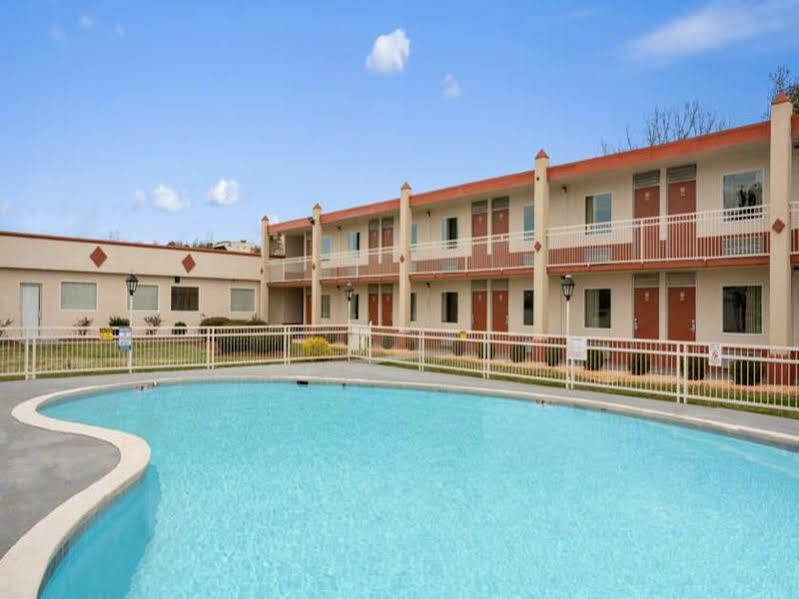 Days Inn By Wyndham Shelby Εξωτερικό φωτογραφία